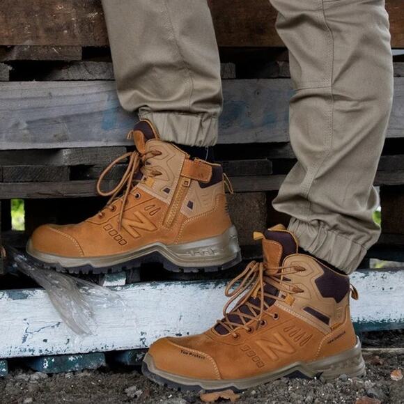 New Balance Men's 9.5 Wheat Calibre Leather Work Boots EH PR SR Comp Toe LE3-5 - Picture 1 of 7